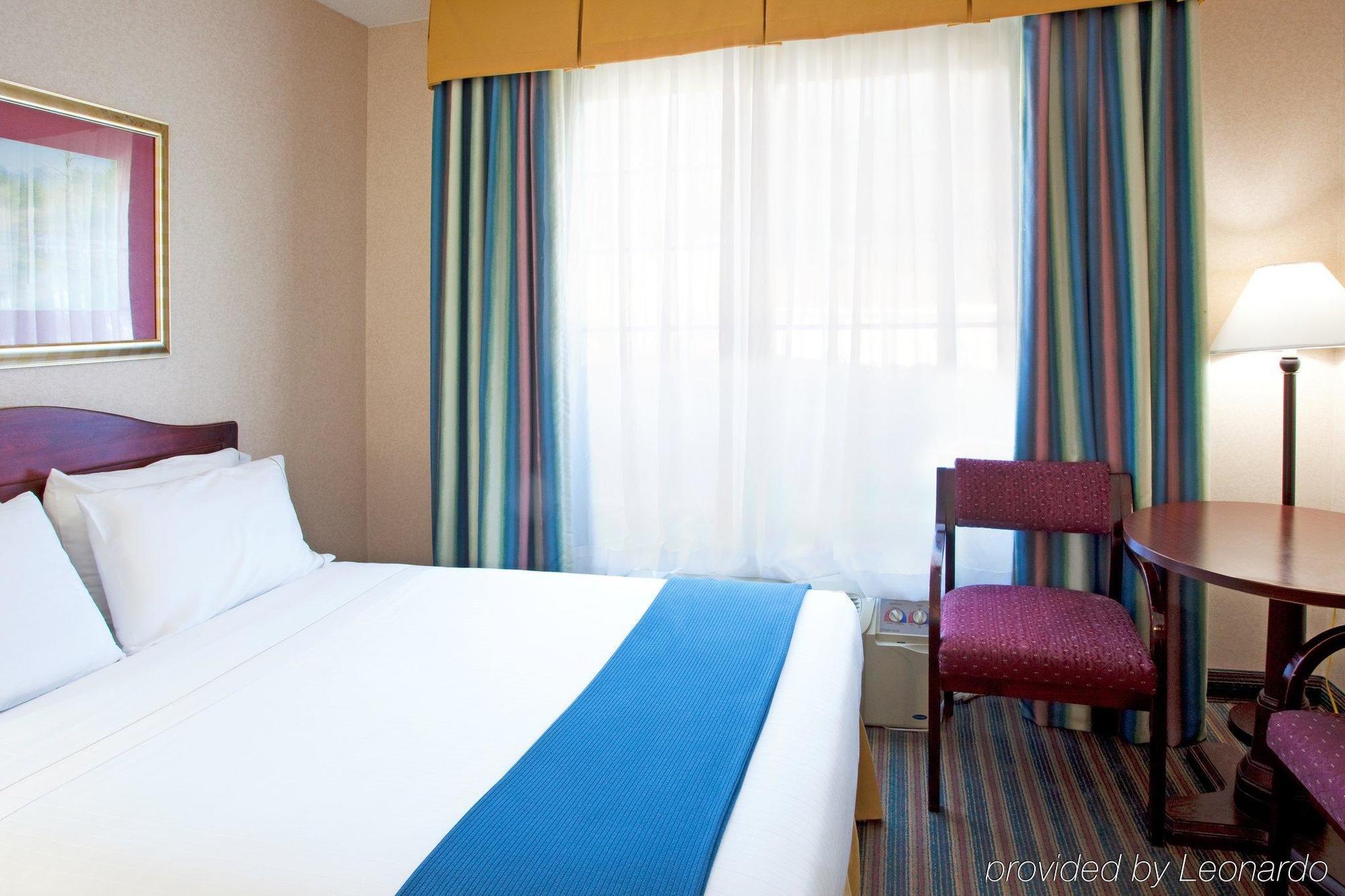 Baymont Inn & Suites Braselton Camera foto