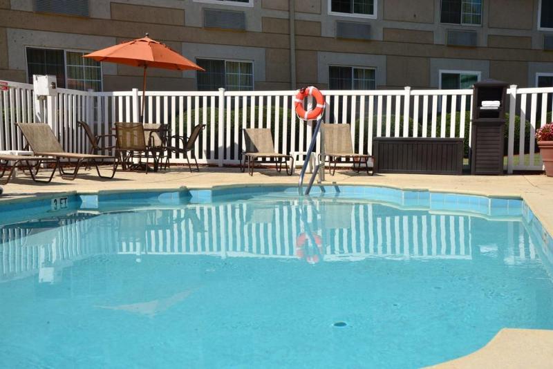 Baymont Inn & Suites Braselton Esterno foto